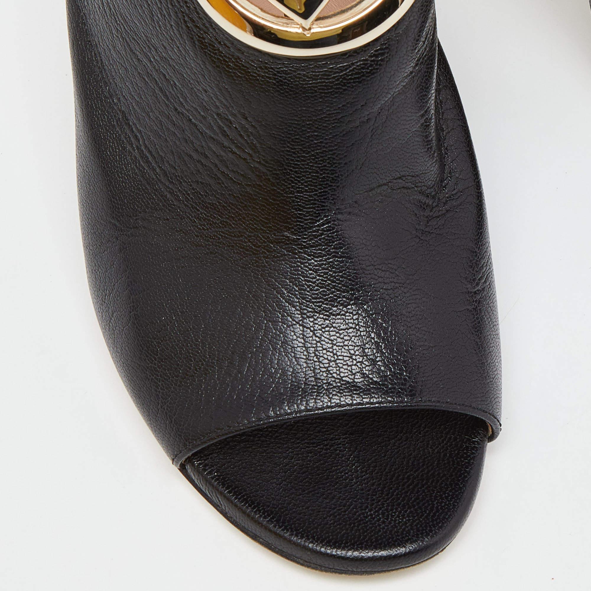 Fendi Black Leather Open Toe Mules Size 38 In Good Condition In Dubai, Al Qouz 2