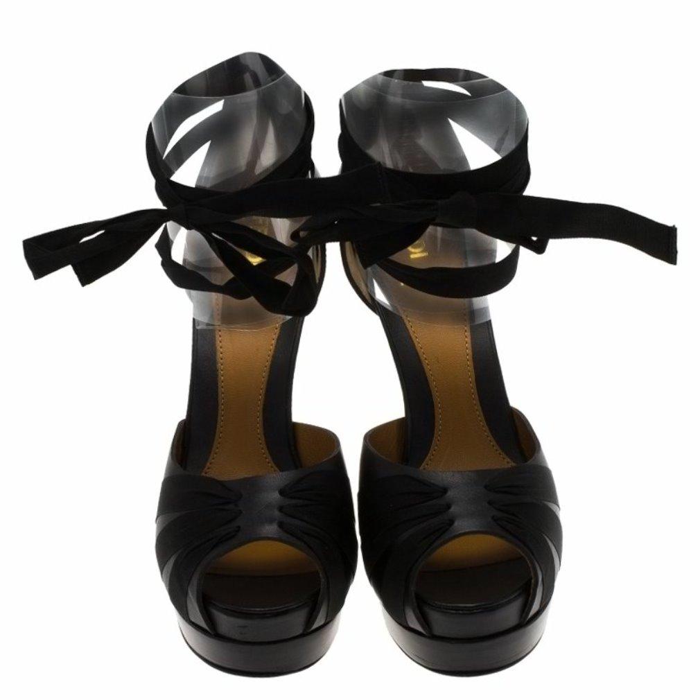 Fendi Black Leather Platform Ankle Strap Pumps Size 37 In Good Condition In Dubai, Al Qouz 2