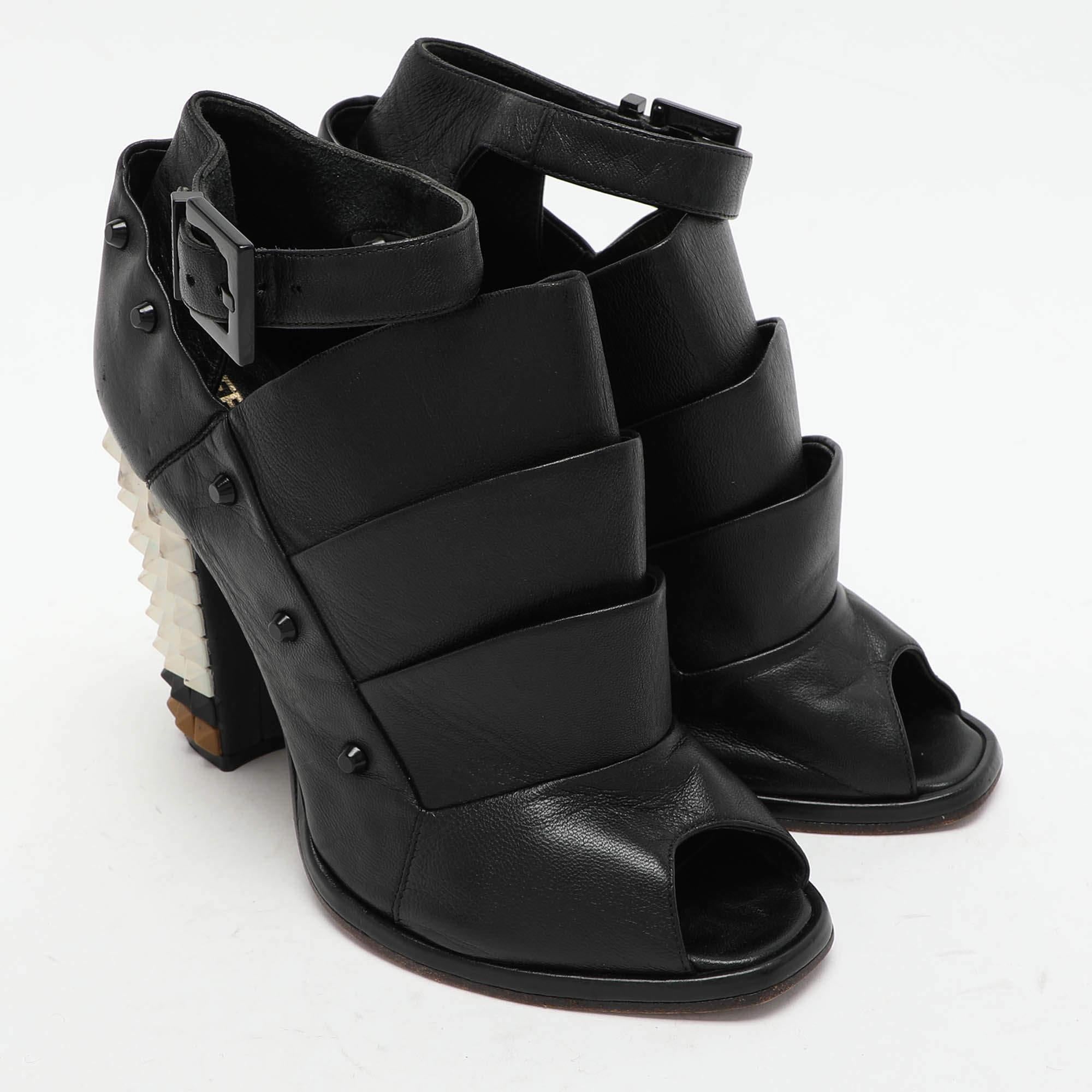 Fendi - Bottines Polifonia en cuir noir - Taille 36,5 Pour femmes en vente