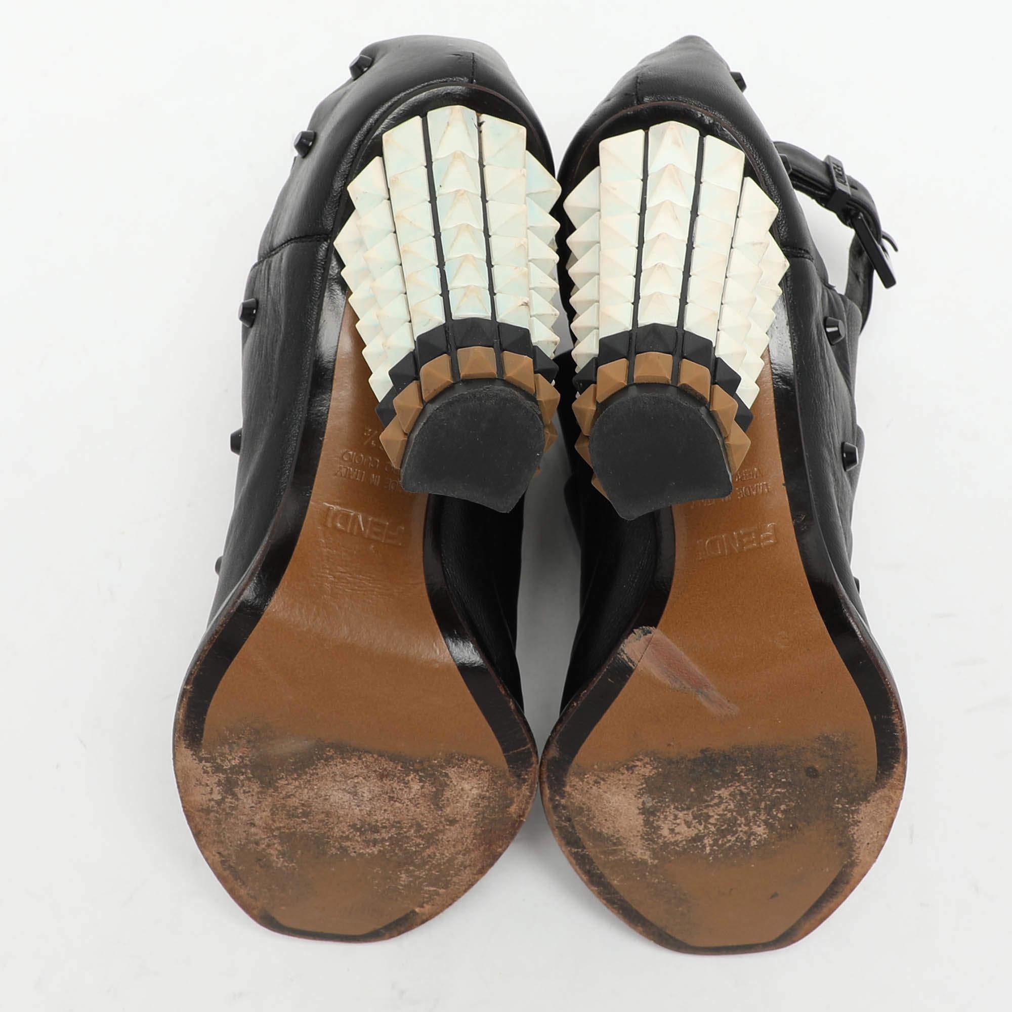 Fendi - Bottines Polifonia en cuir noir - Taille 36,5 en vente 2