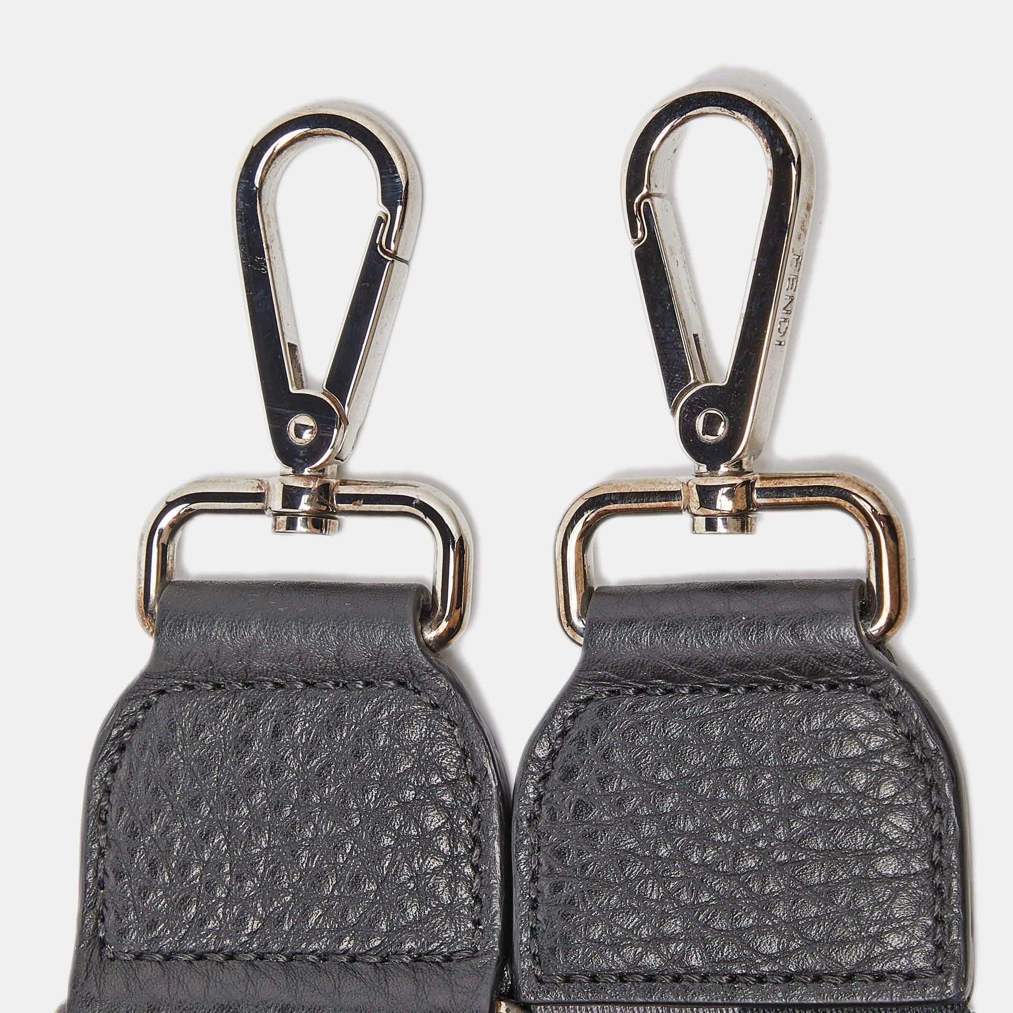 Fendi Black Leather Regular Peekaboo X Lite Top Handle Bag For Sale 2