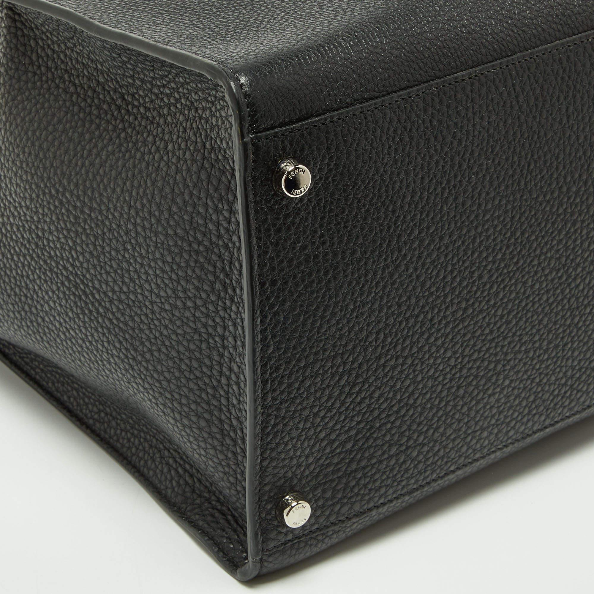 Fendi Black Leather Regular Peekaboo X Lite Top Handle Bag For Sale 4