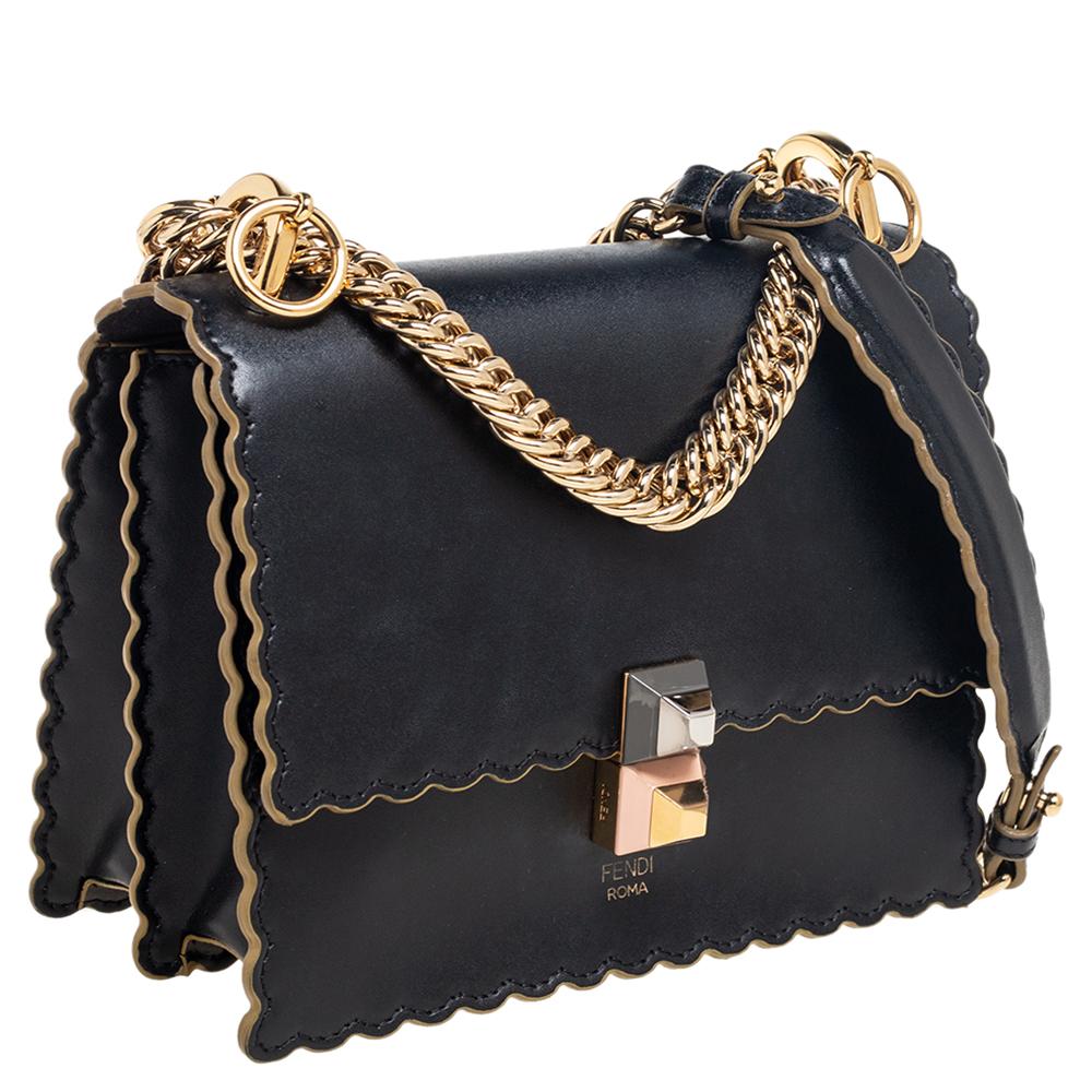 Fendi Black Leather Small Scalloped Kan I Shoulder Bag In Good Condition In Dubai, Al Qouz 2
