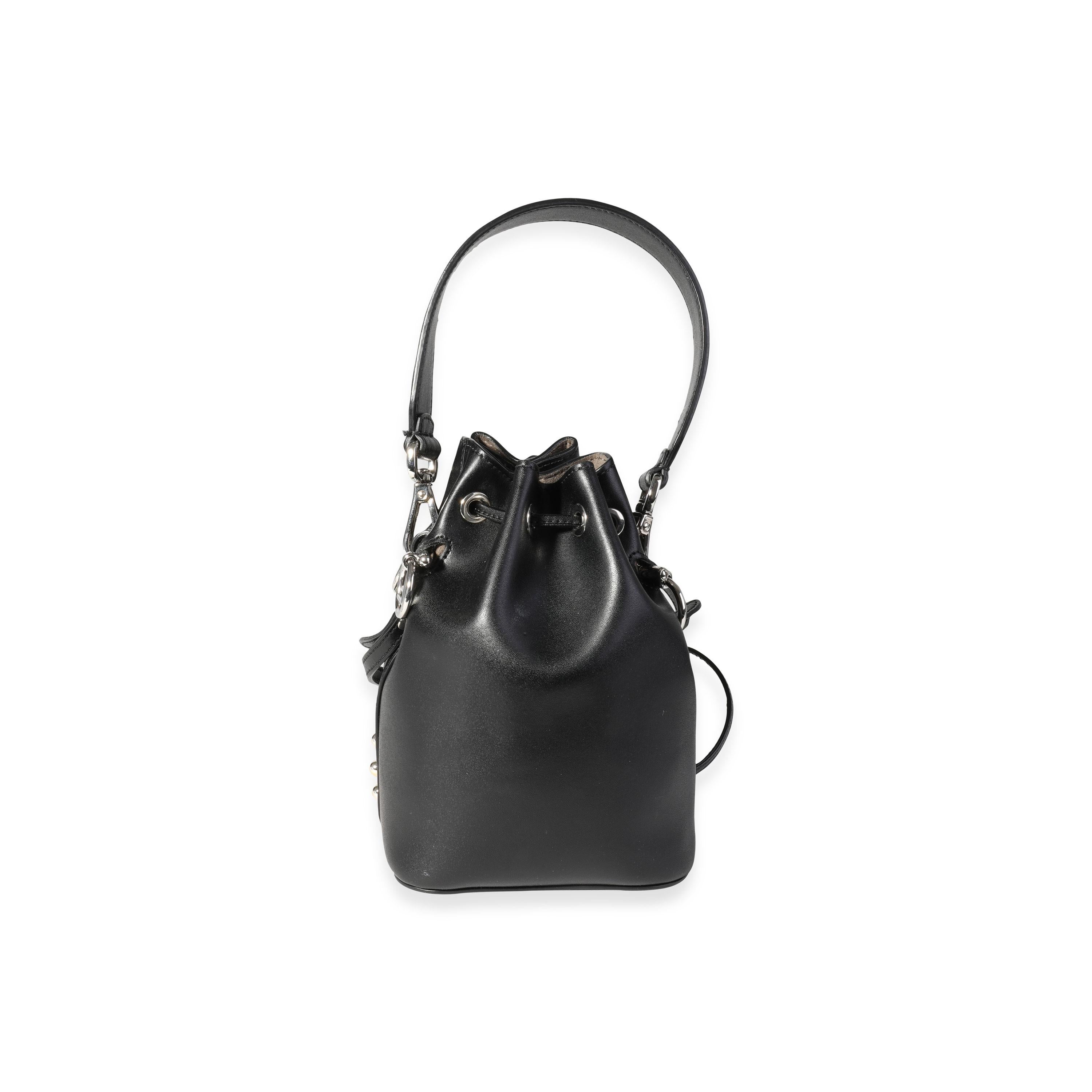Noir Fendi - Sac à dos Mon Tresor en cuir noir avec nœud clouté en vente