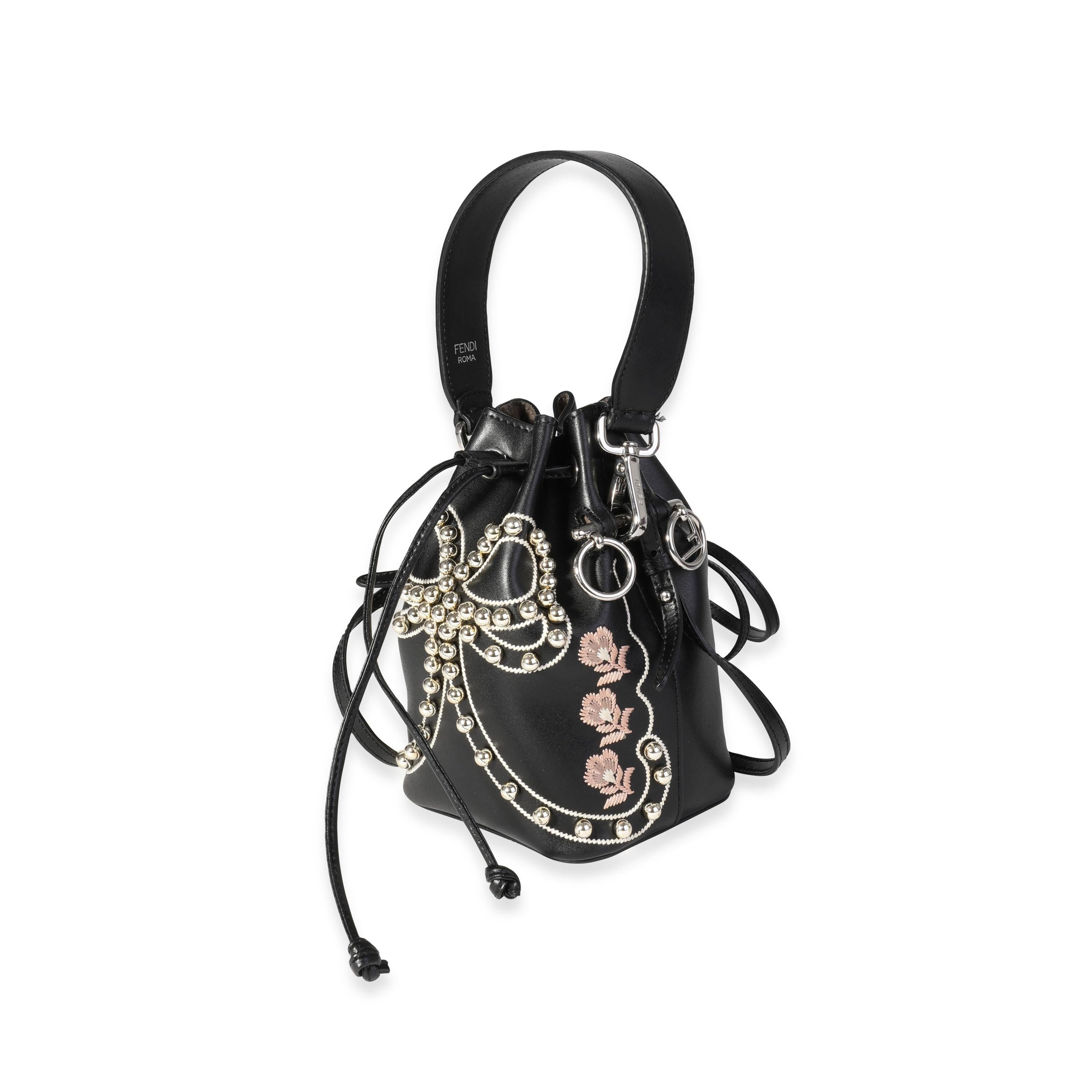 Fendi - Sac à dos Mon Tresor en cuir noir avec nœud clouté Excellent état - En vente à New York, NY