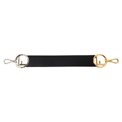 Fendi - Petit sac en cuir noir à logo bicolore - Bandoulière
