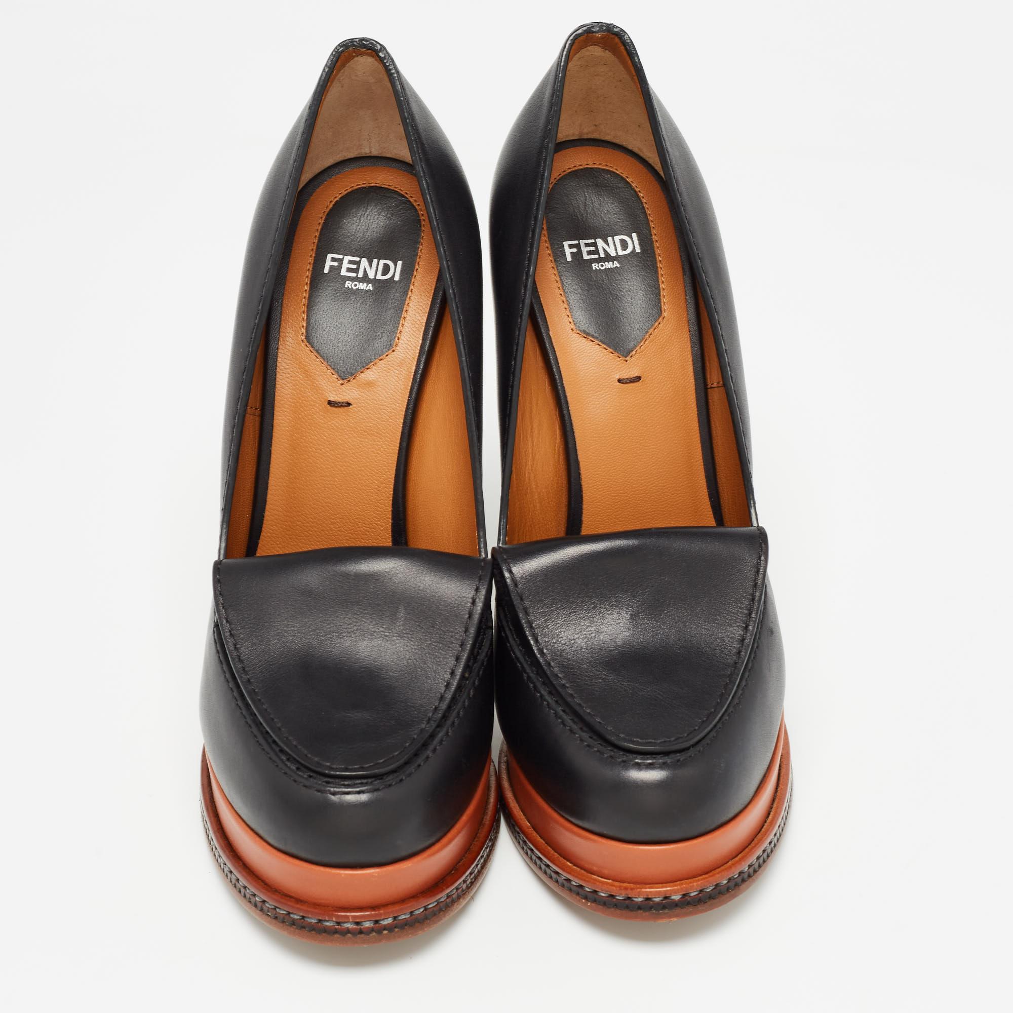 Noir Fendi - Escarpins à talon compensé en cuir noir - Taille 36 en vente