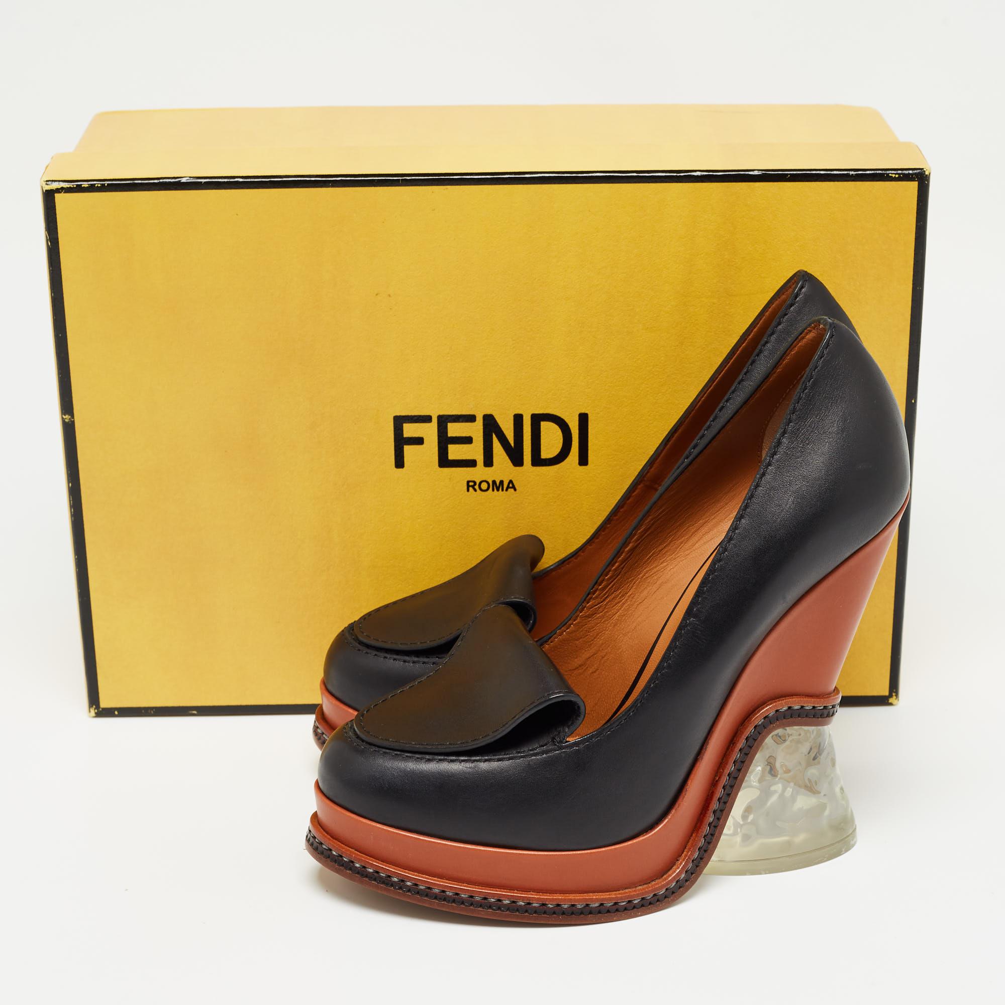Fendi - Escarpins à talon compensé en cuir noir - Taille 36 en vente 4