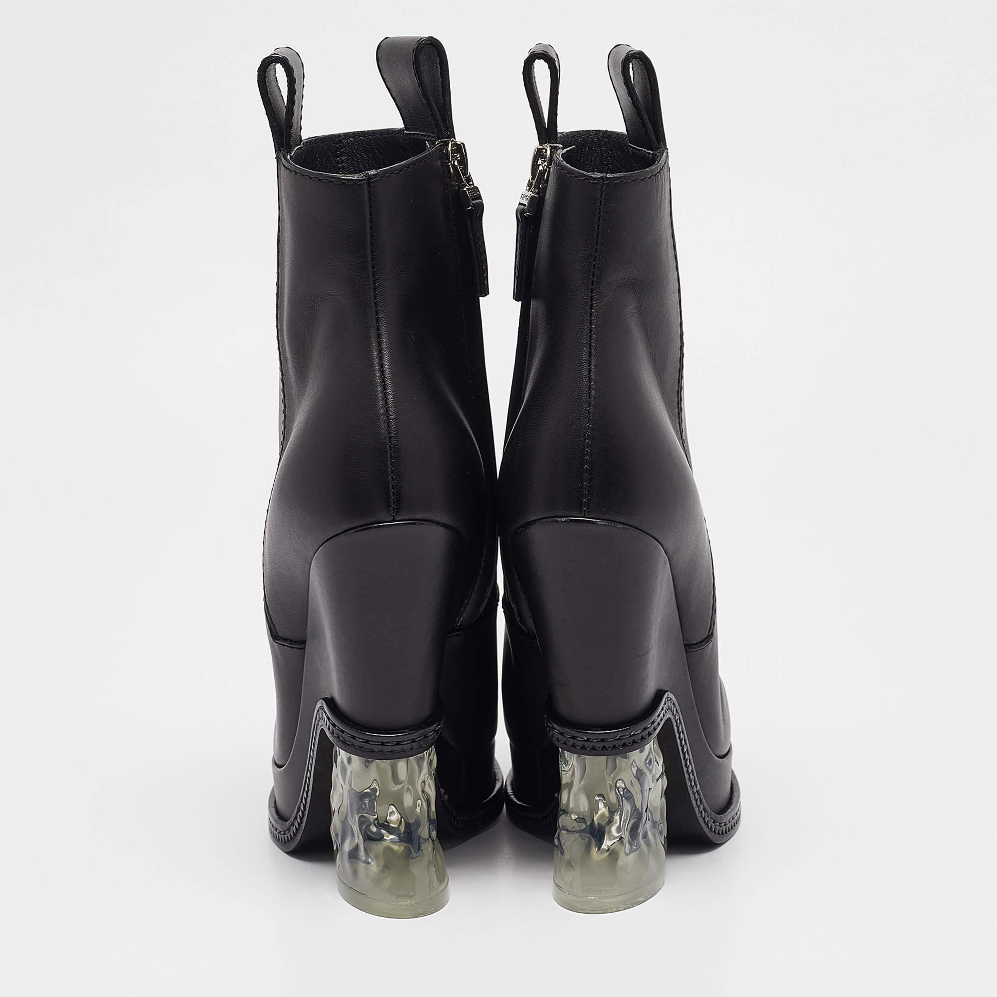 Fendi - Bottes en cuir noir avec fermeture éclair - Taille 36 Pour femmes en vente