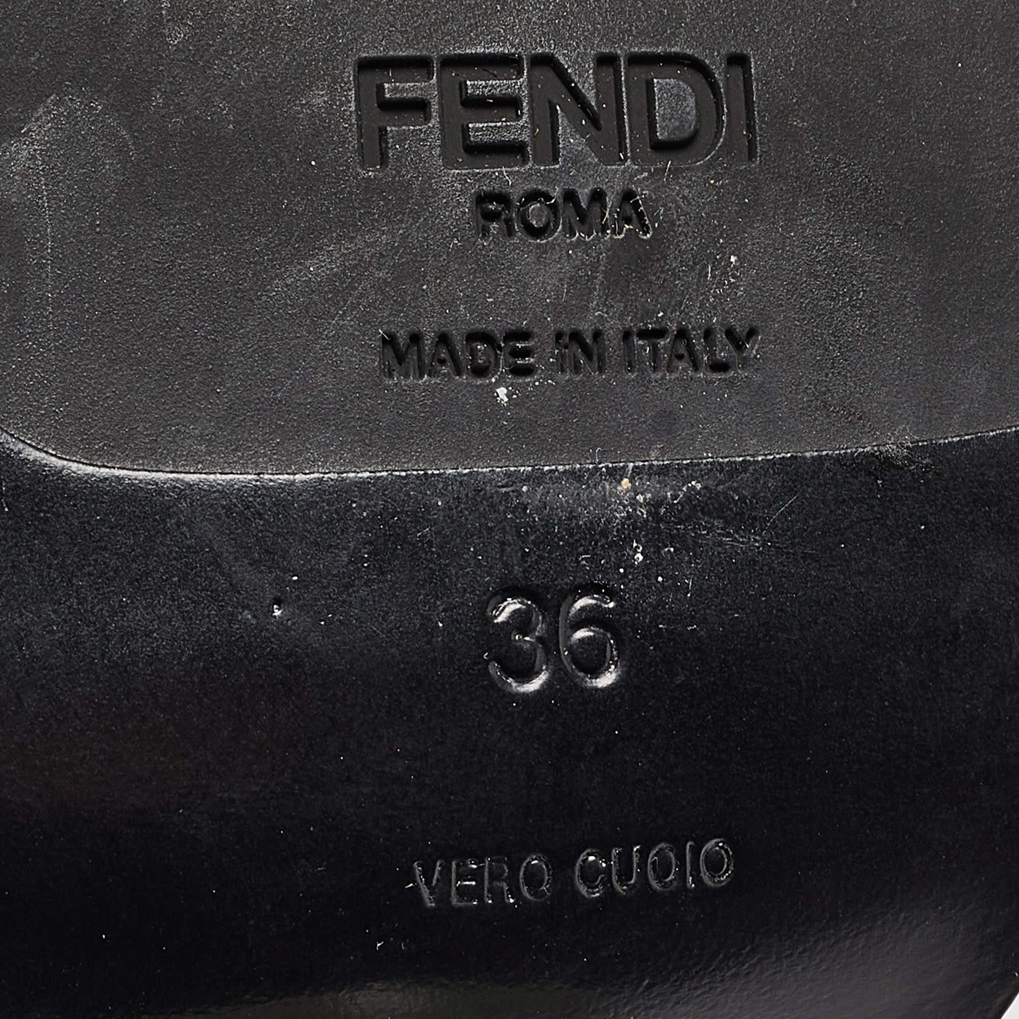 Fendi - Bottes en cuir noir avec fermeture éclair - Taille 36 en vente 2