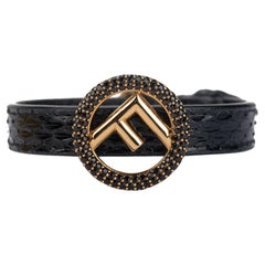 Fendi-Armband aus schwarzer Eidechse mit F-Logo