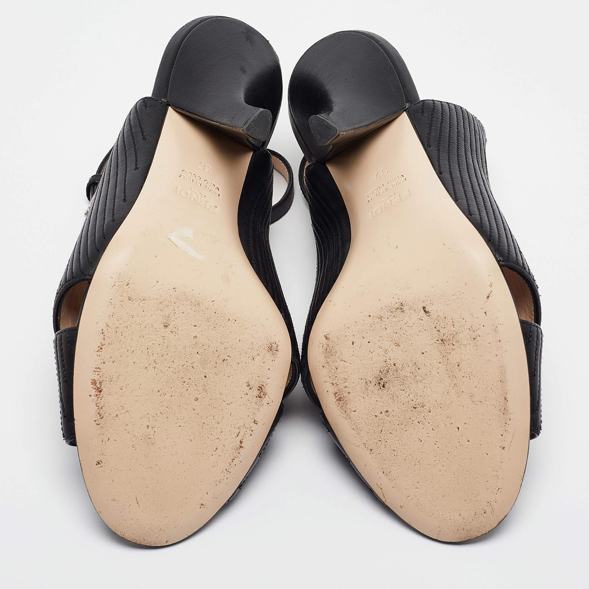 Fendi Sandalias Tobilleras de Piel con Logotipo en Relieve Negras Talla 37 en venta 1