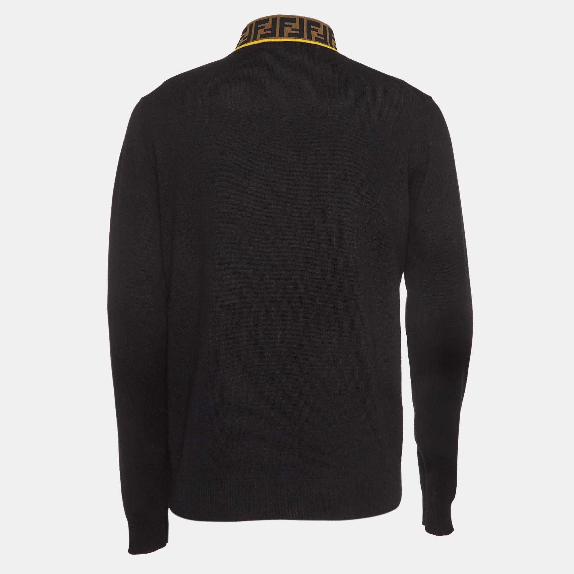 Let the latest addition to your closet be this Fendi pullover for men. Meticulously tailored and effortlessly chic, it's a versatile wardrobe staple, perfect to pair with jeans as well as tailored pants.

