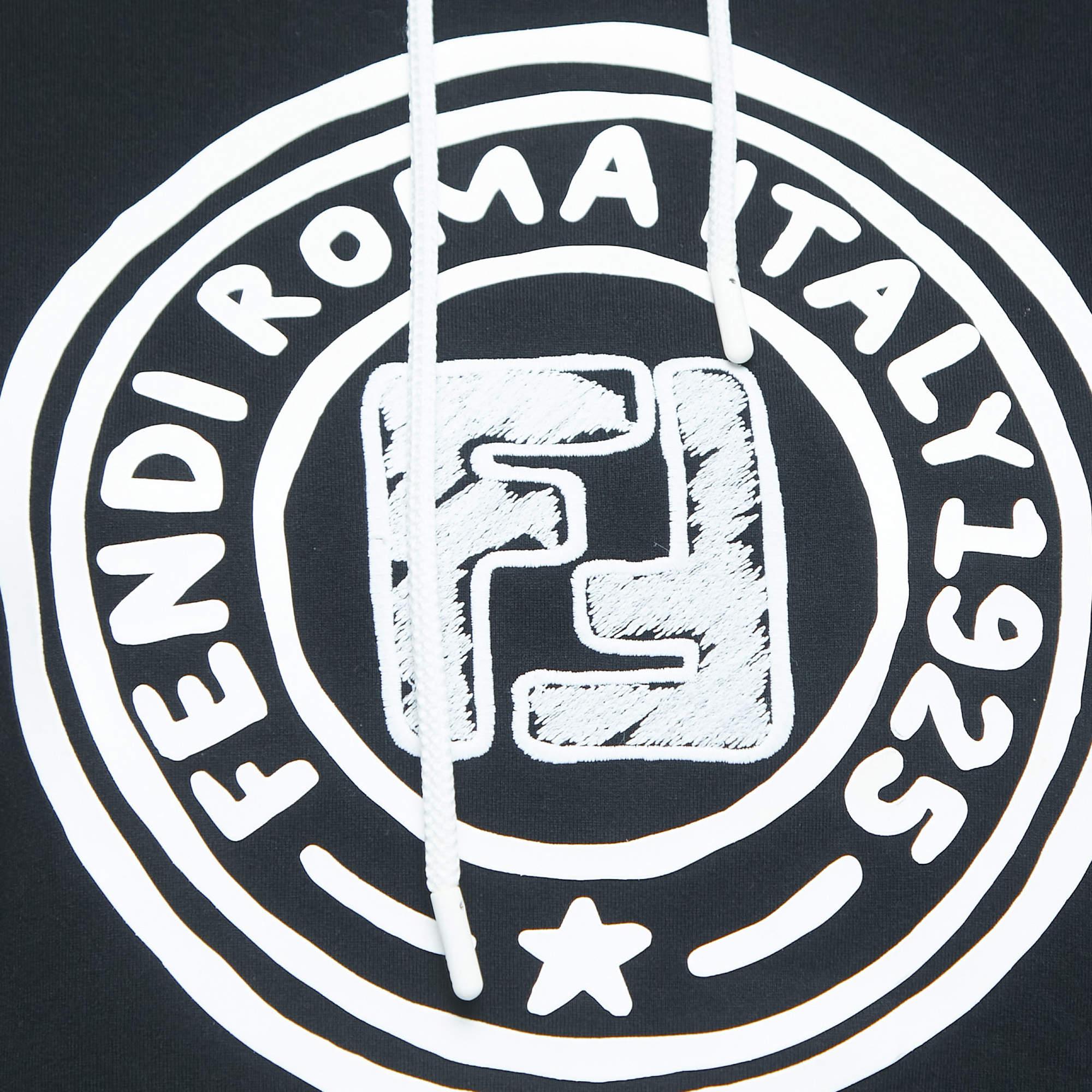 Con esta sudadera con capucha de Fendi lucirás un estilo elegante y cómodo. Está confeccionada en algodón y realzada con detalles de la firma.

