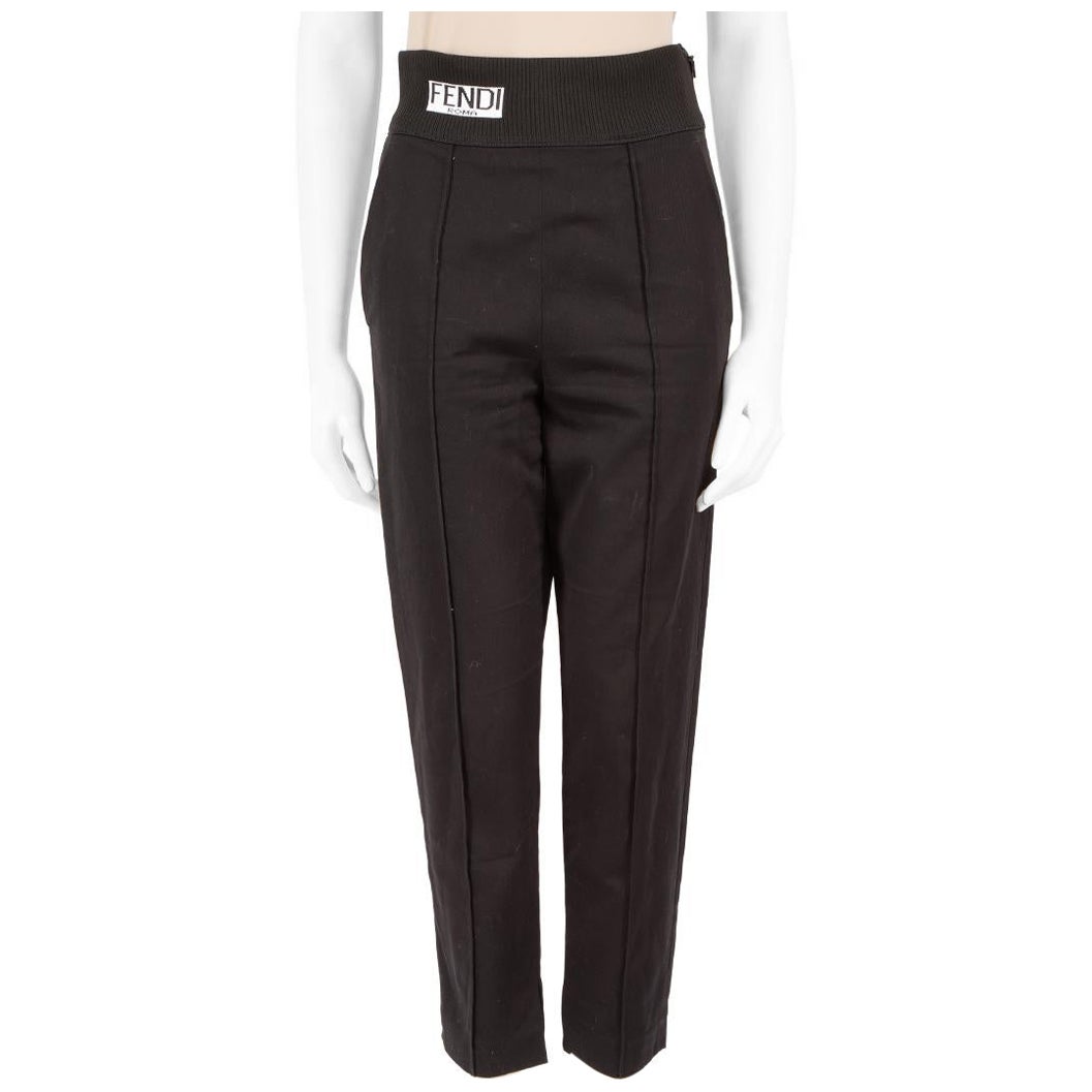 Pantaloni Fendi neri con logo in vita taglia XS in vendita