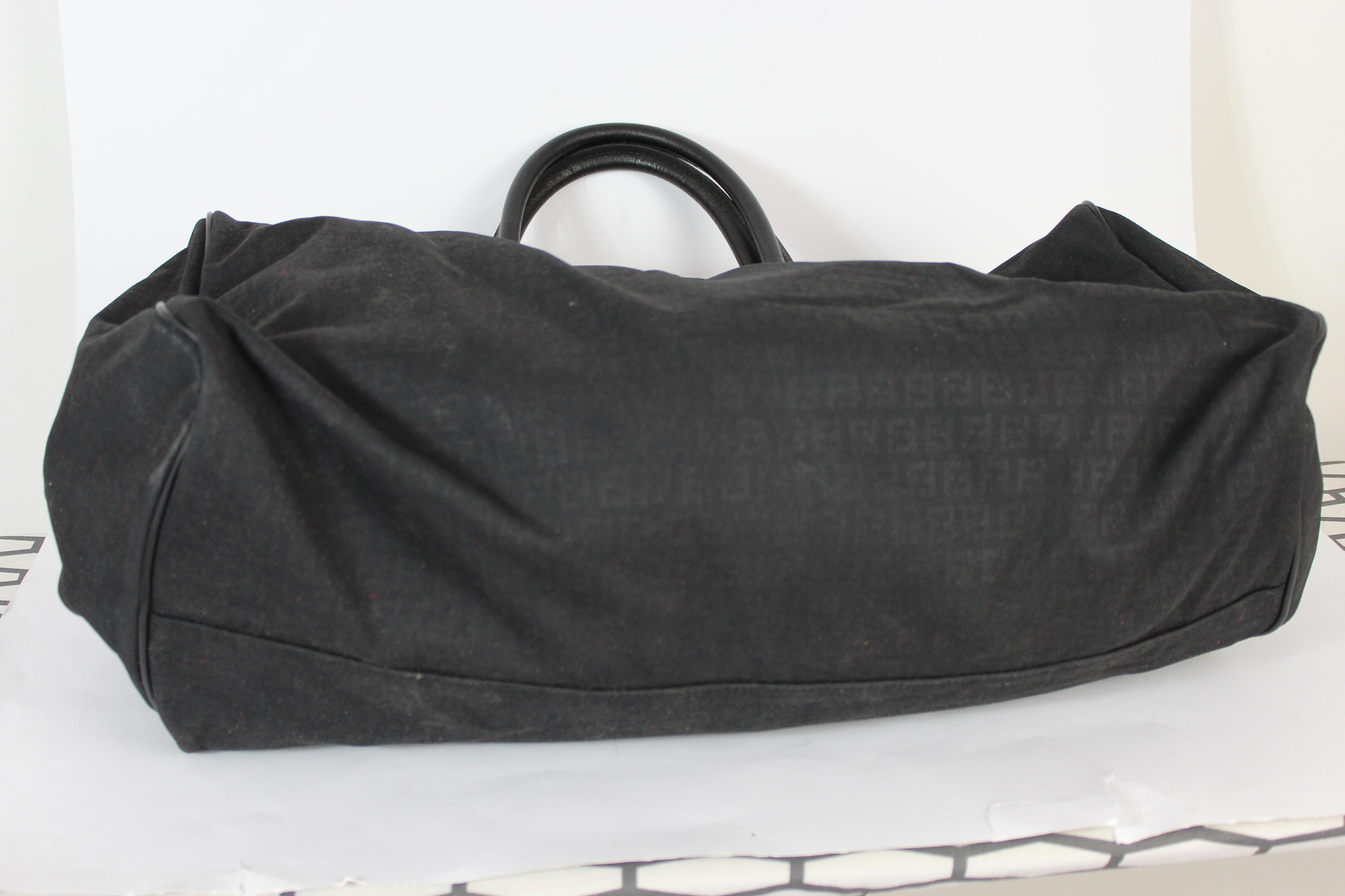 Fendi Black Monogram Duffle Travel Bag 1990s Soft Canvas and Leather Handles In Good Condition In Brindisi, Bt