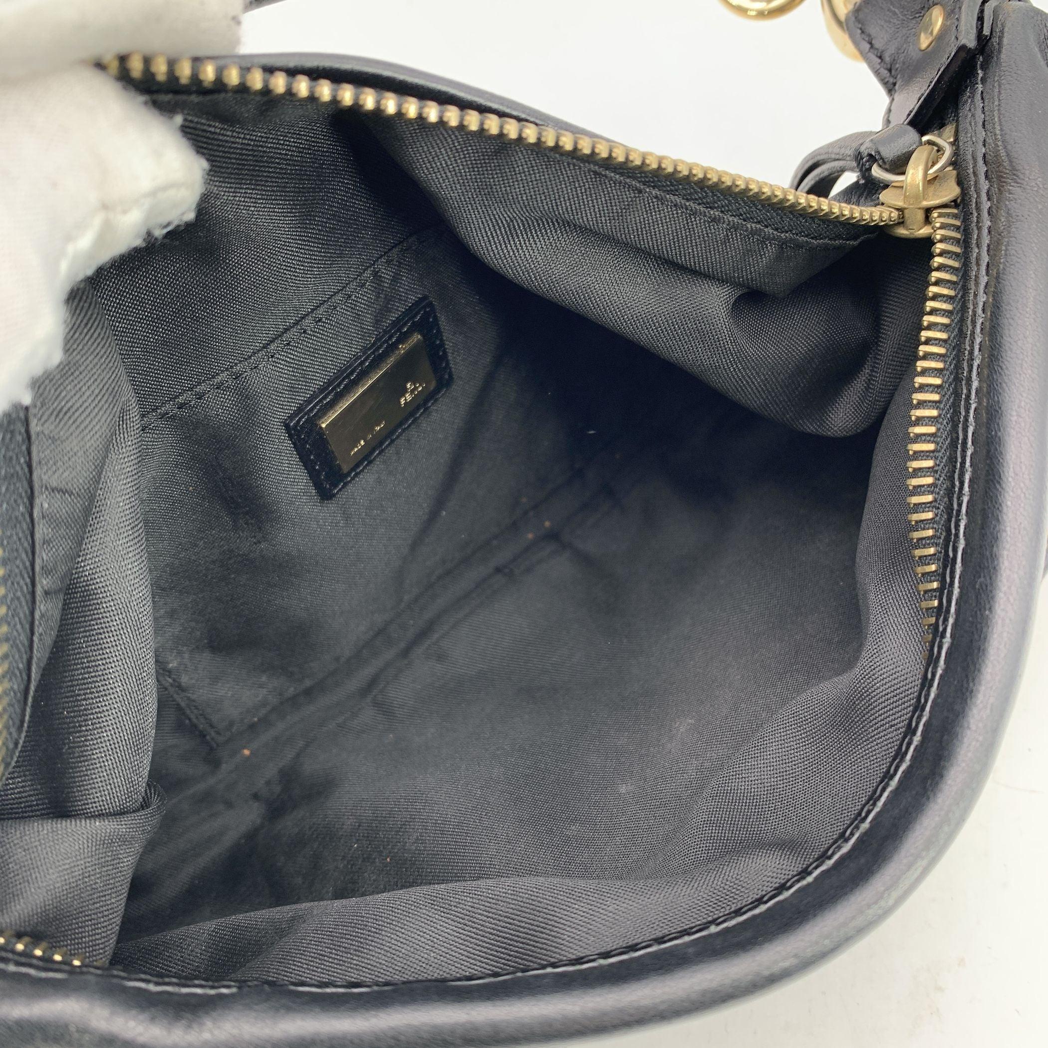 Borsa a spalla piccola Fendi in nappa nera con tasca da chef In condizioni buone in vendita a Rome, Rome