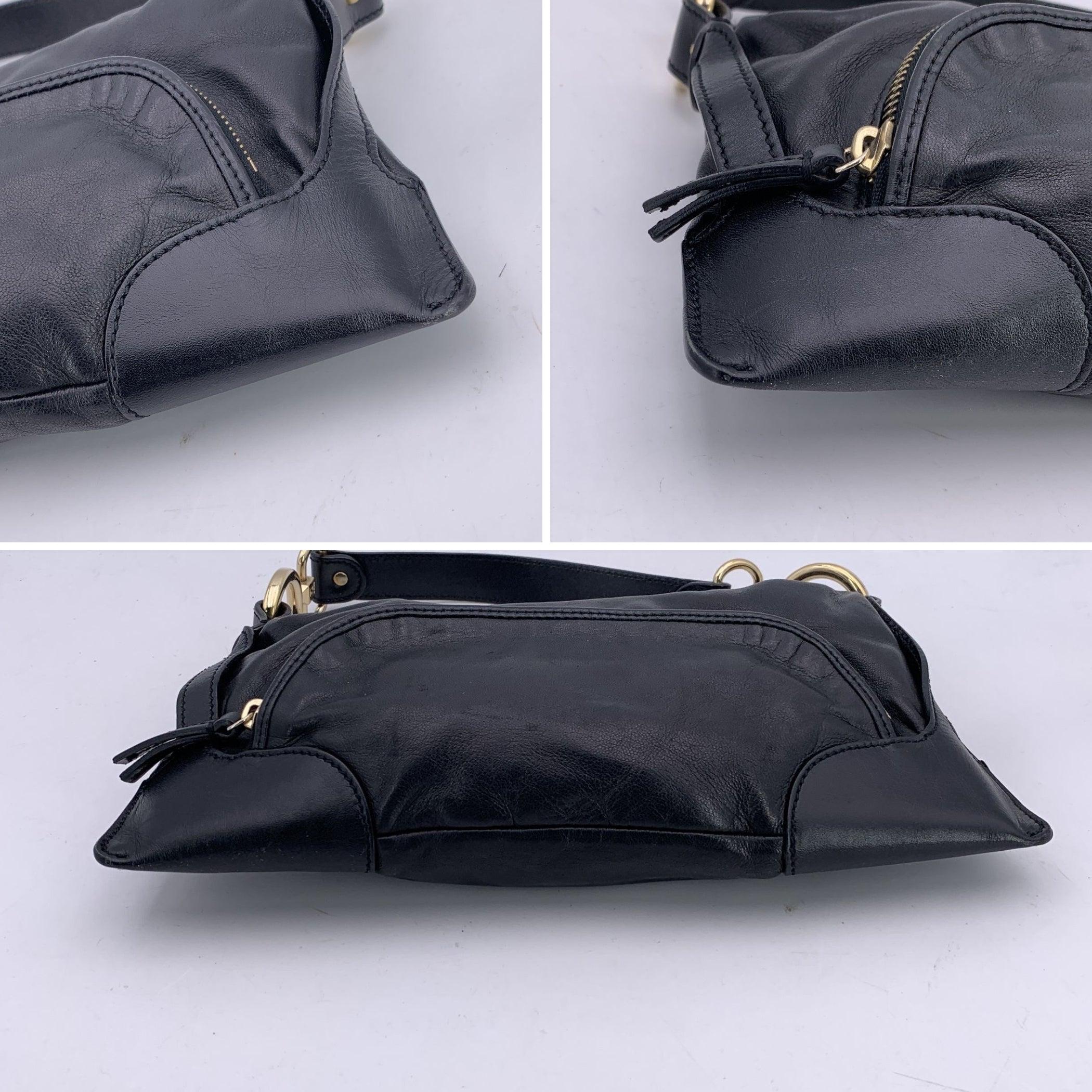Donna Borsa a spalla piccola Fendi in nappa nera con tasca da chef in vendita