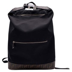 Fendi Santander-Rucksack aus schwarzem Nylon und Segeltuch mit Zucca-Besatz