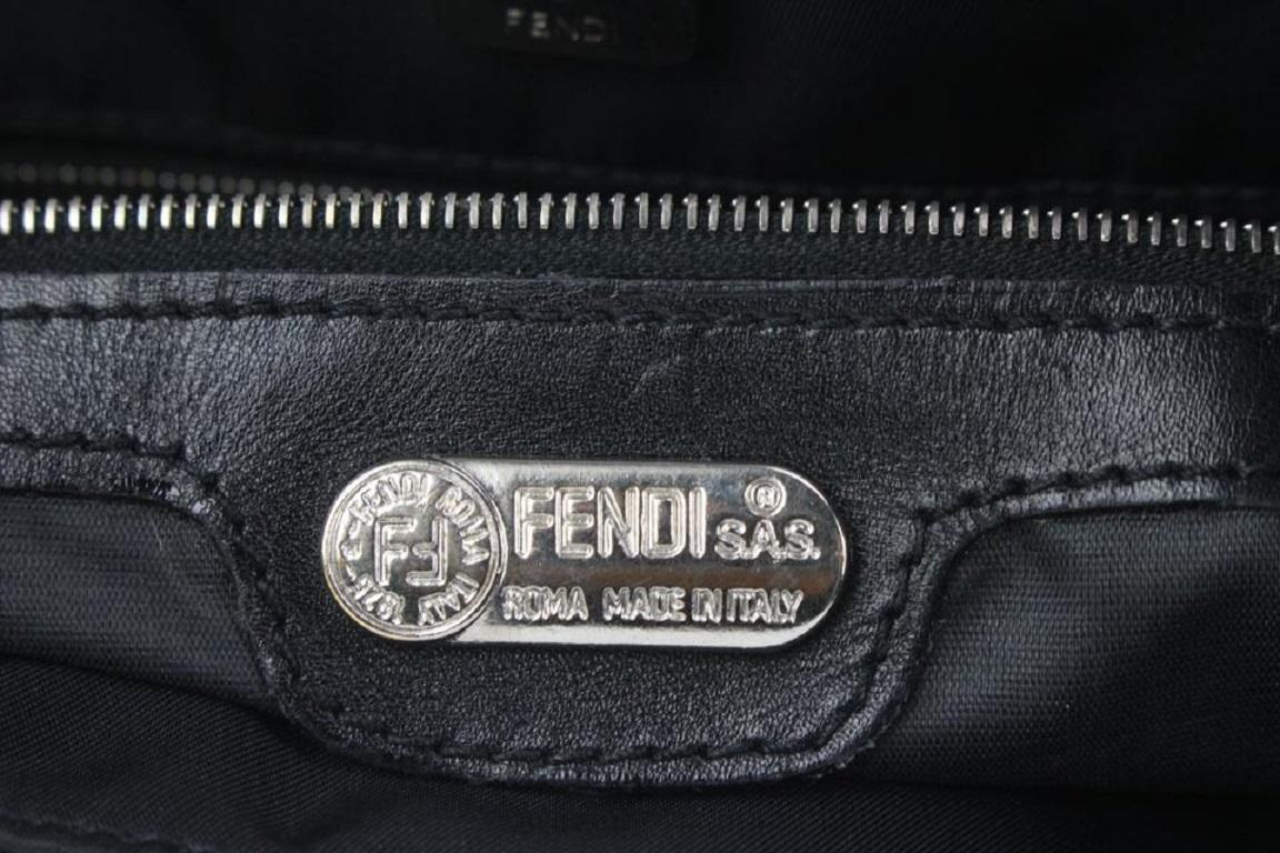Fendi Black Nylon FF Logo Hobo Bag 93ff3 In Good Condition In Dix hills, NY