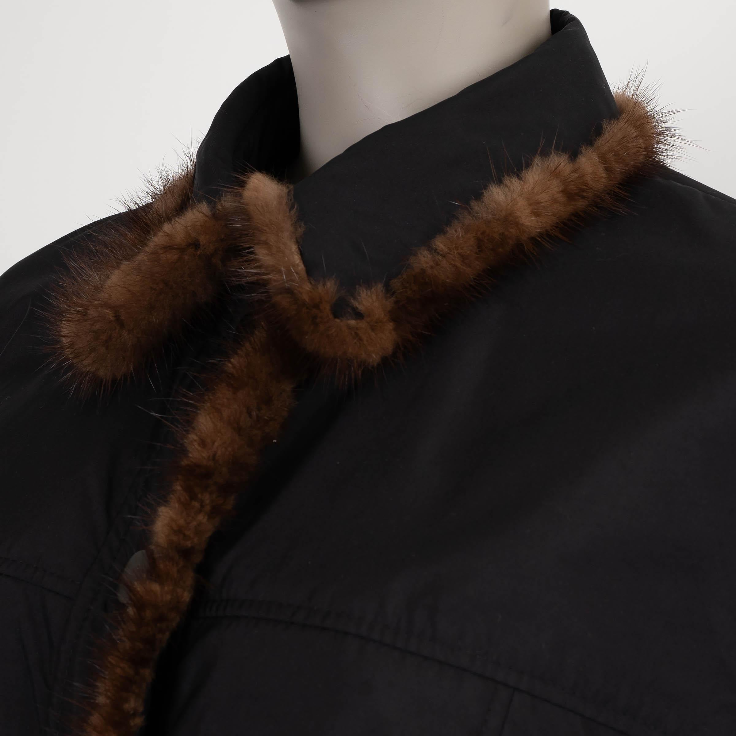 Women's FENDI black nylon FUR TRIM WINDBREAKER Jacket 46 L For Sale