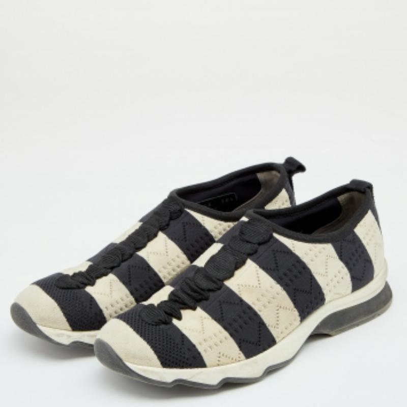 Fendi - Baskets à enfiler en tissu rayé noir/off-blanc 38,5 en vente 2