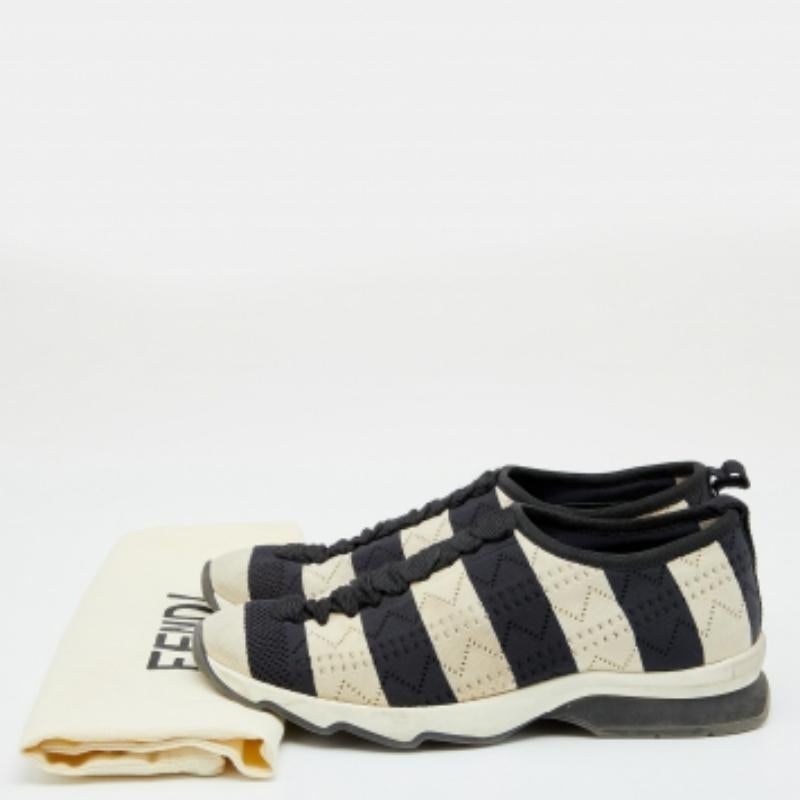 Fendi - Baskets à enfiler en tissu rayé noir/off-blanc 38,5 en vente 3