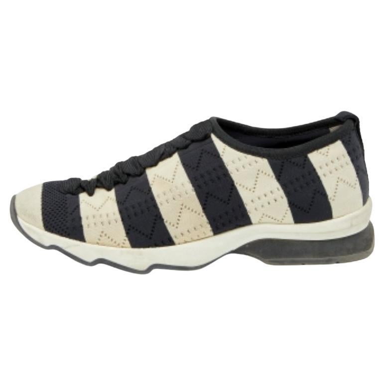 Fendi - Baskets à enfiler en tissu rayé noir/off-blanc 38,5 en vente