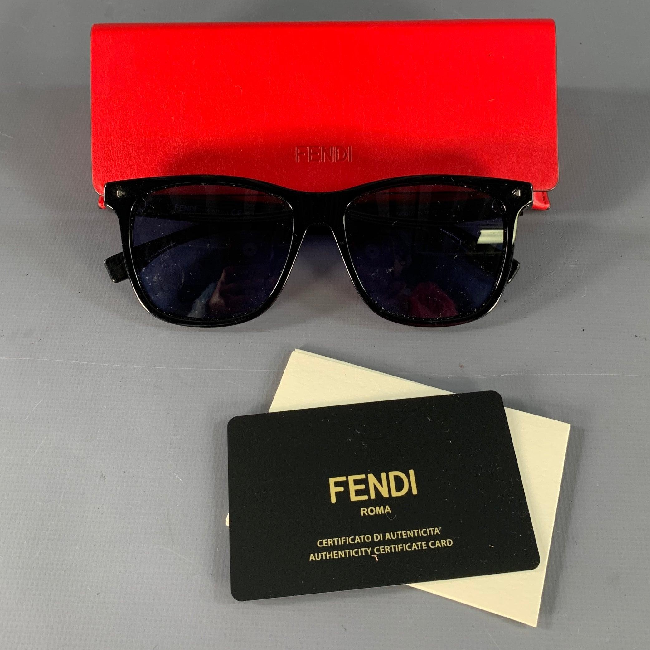 FENDI Occhiali da sole quadrati in acetato nero arancio con montatura intera in vendita 3
