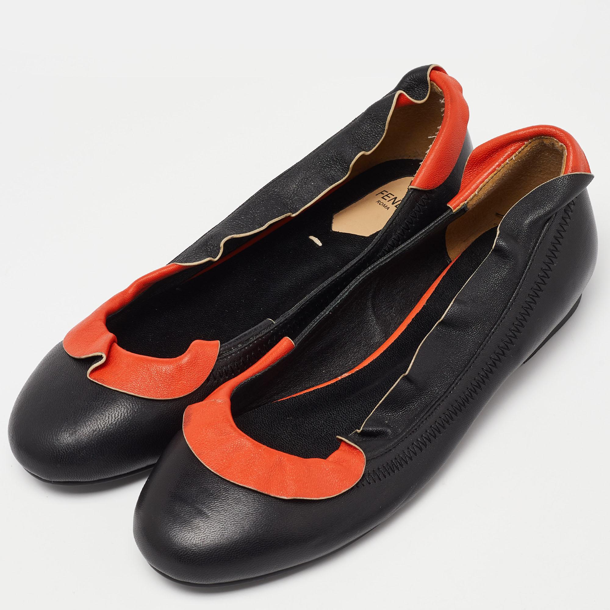 Fendi's ballet flats are so versatile and comfortable; you'll never regret this purchase. Designed from leather, the toplines are adorned with dainty ruffle trims that lend a feminine finish to the pair. Complete with low heels, style yours with