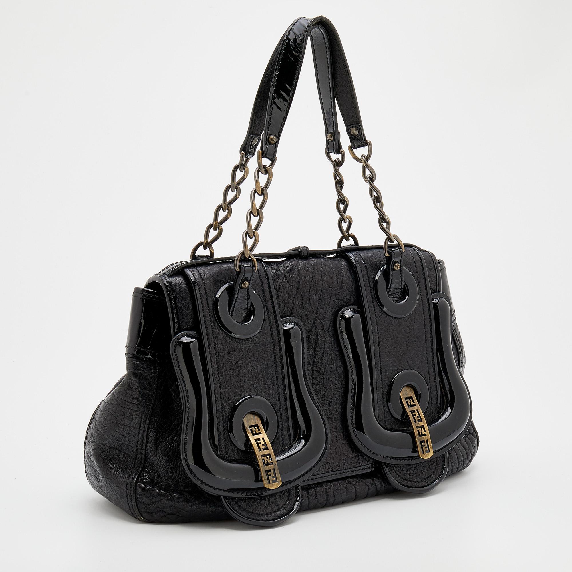 Fendi Black Patent And Leather B Shoulder Bag In Good Condition In Dubai, Al Qouz 2