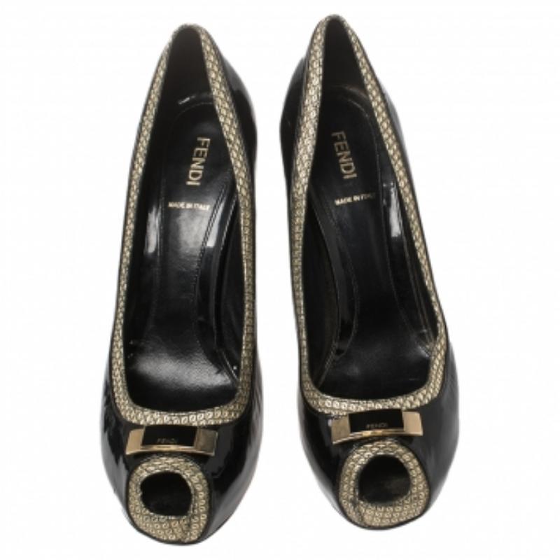 Fendi Black Patent and Textured Leather Peep Toe Platform Pumps Size 41 In Fair Condition For Sale In Dubai, Al Qouz 2