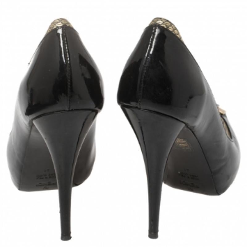 Women's Fendi Black Patent and Textured Leather Peep Toe Platform Pumps Size 41 For Sale