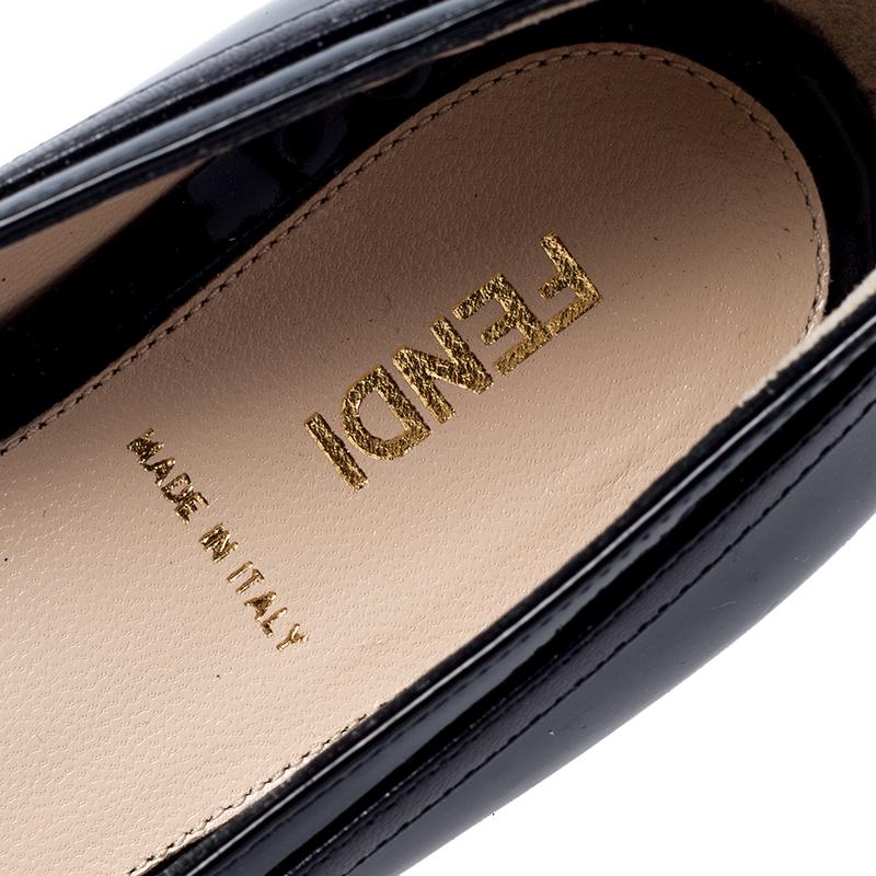 Fendi Black Patent Leather Bow Detail Wedge Pumps Size 38.5 In Good Condition In Dubai, Al Qouz 2