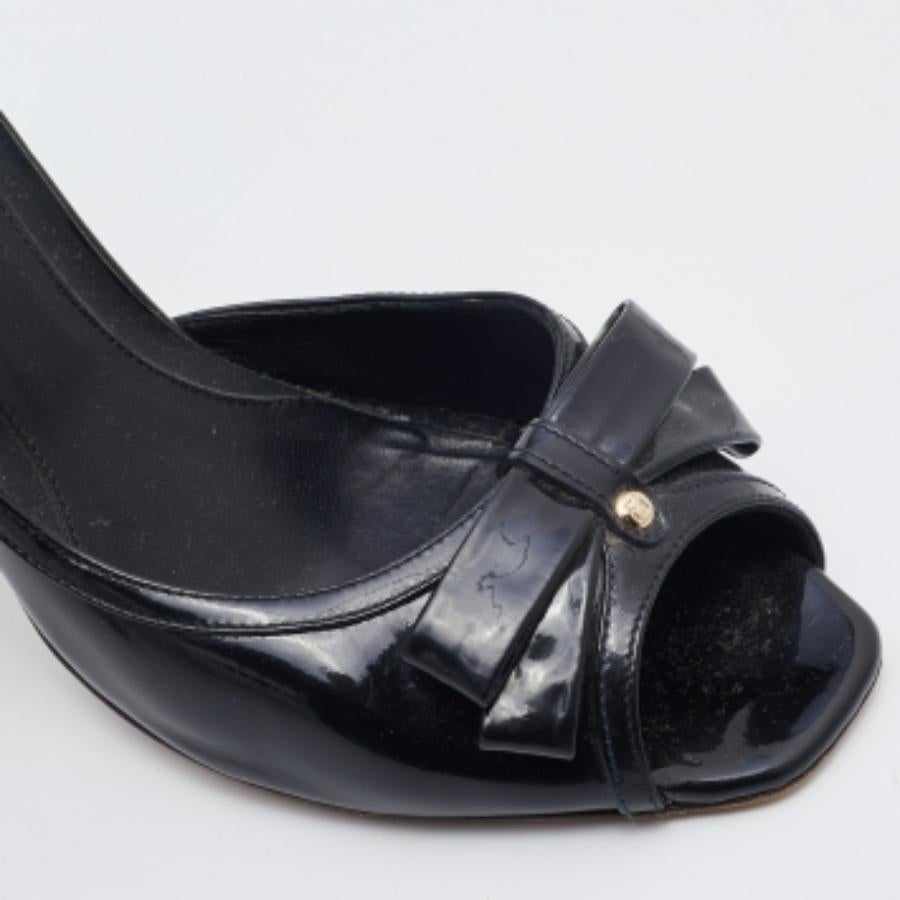 Fendi Black Patent Leather Bow Peep Toe D'orsay Pumps Size 38.5 en venta 3