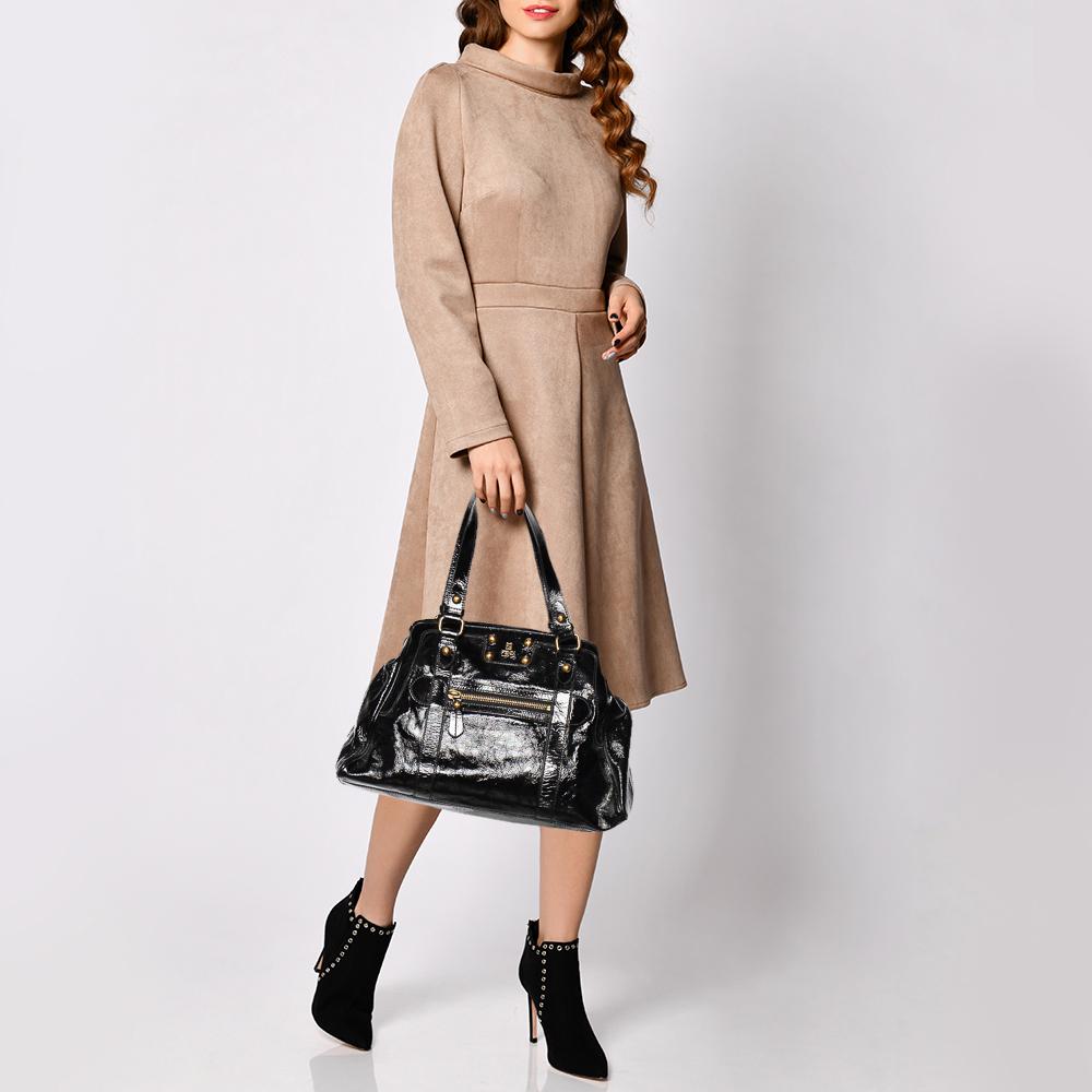 Fendi De Jour Tote aus schwarzem Lackleder (Schwarz)