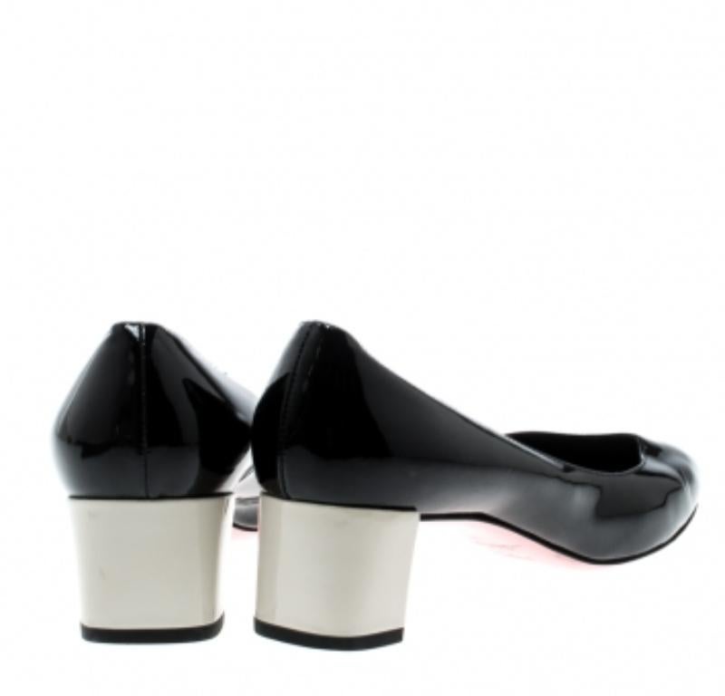 Nero Fendi - Décolleté Eloise in vernice nera con punta tonda, misura 36 in vendita