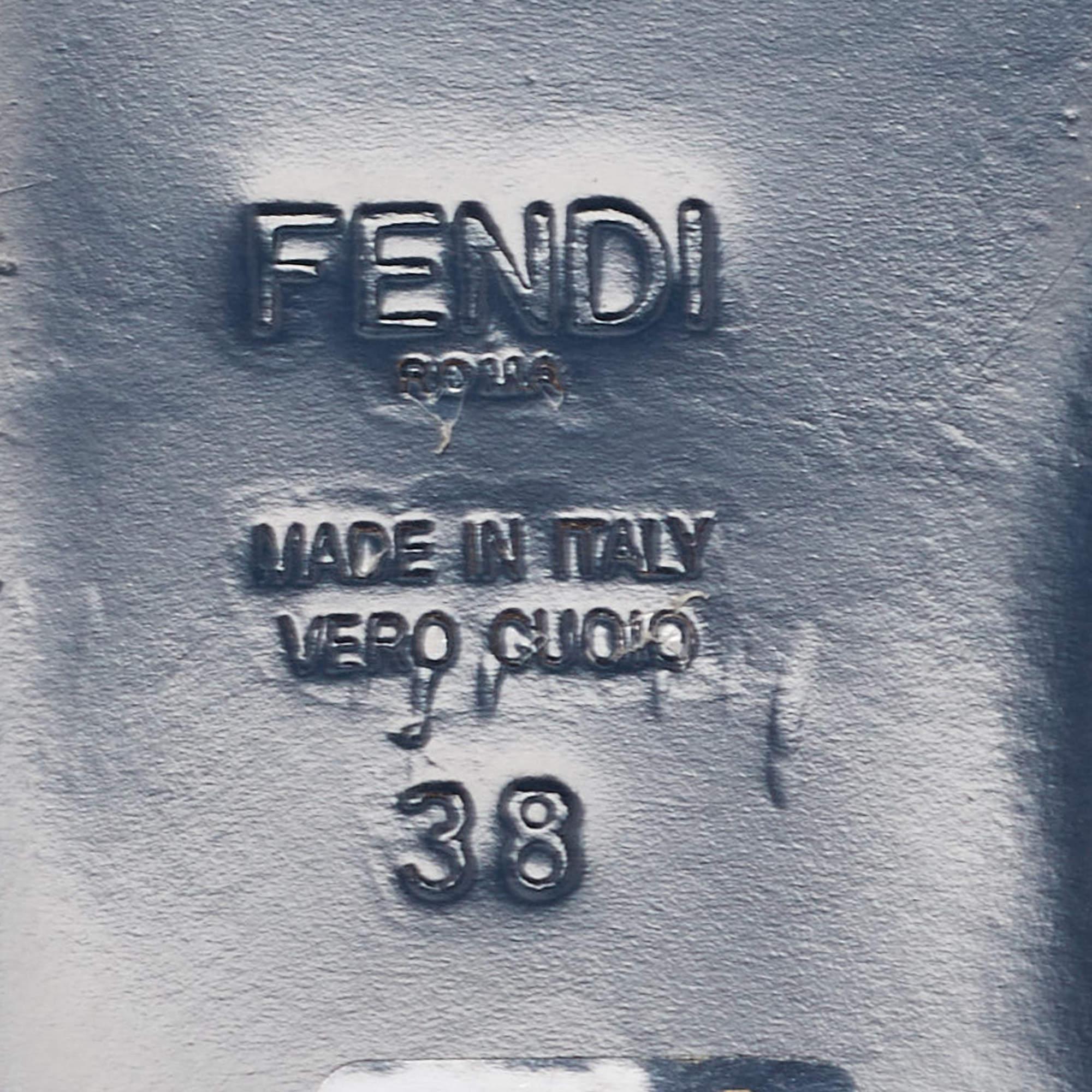 Fendi Black Patent Leather Flower Stud Flat Slides Size 38 For Sale 2