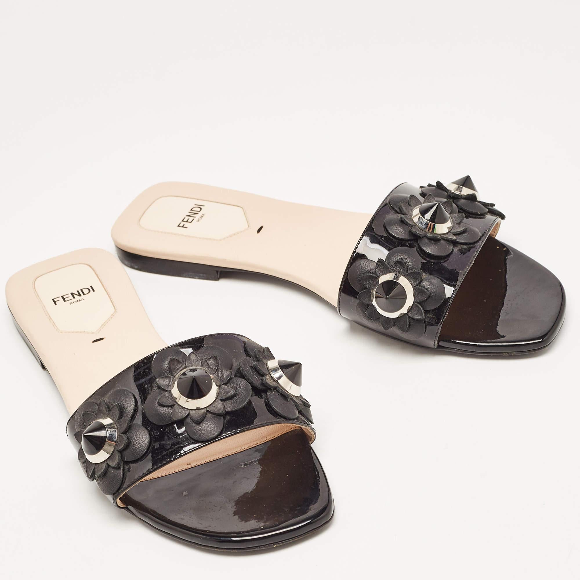 Fendi Black Patent Leather Flower Stud Flat Slides Size 38 For Sale 4