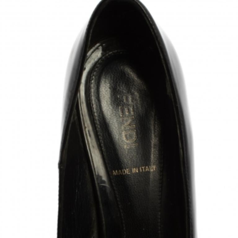 Fendi Black Patent Leather Peep Toe Platform  Pumps Size 37.5 In Good Condition For Sale In Dubai, Al Qouz 2