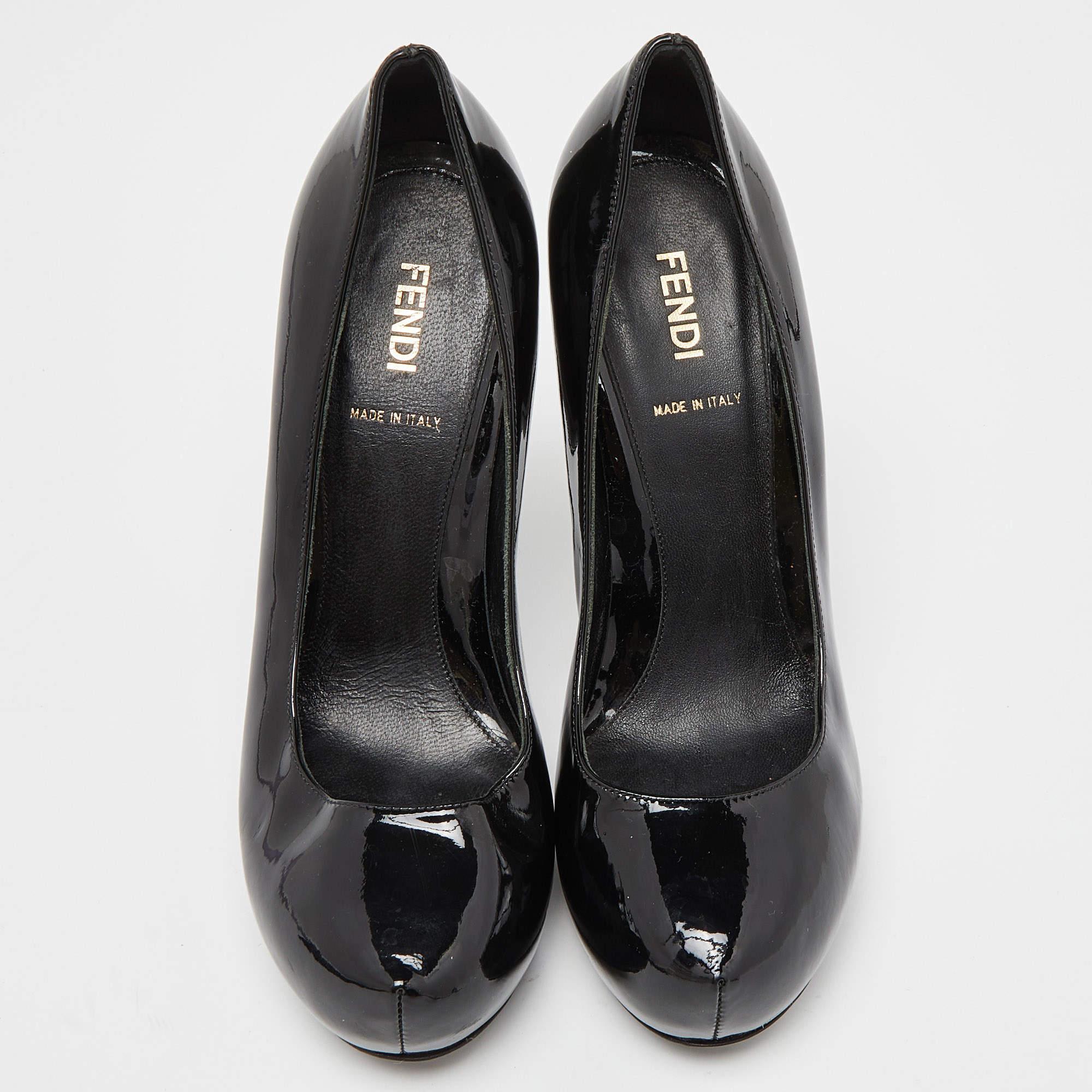 Fendi Black Patent Leather Platform FF Superstar Pump Size 37 In Fair Condition For Sale In Dubai, Al Qouz 2