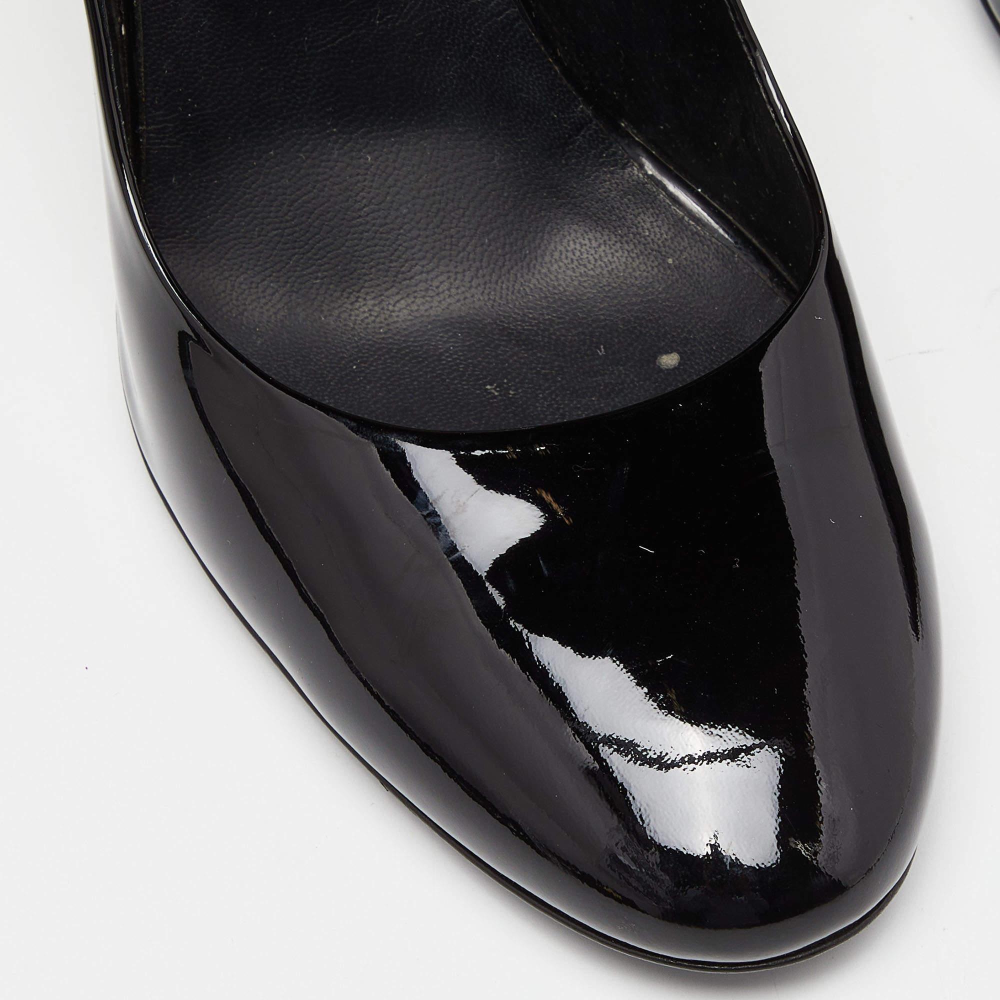 Women's Fendi Black Patent Leather Pumps Size 40.5 For Sale