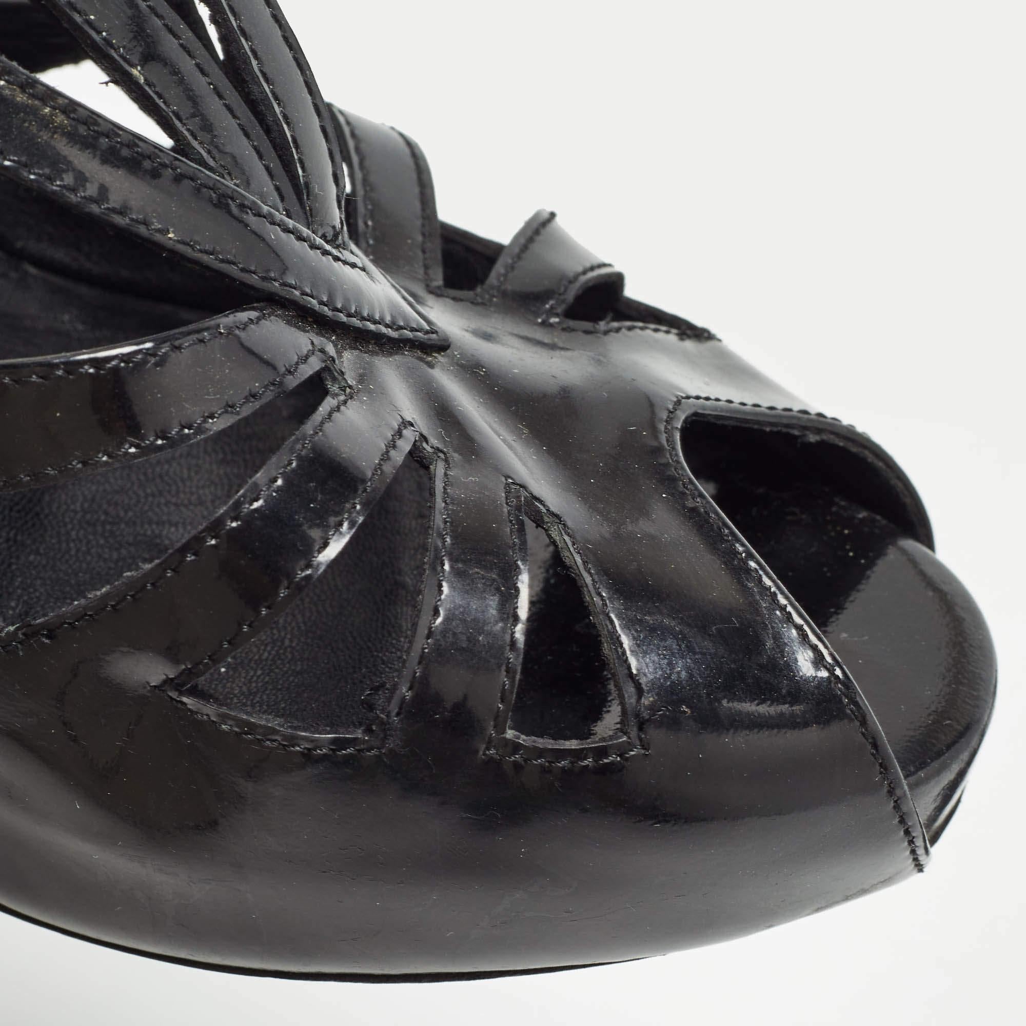 Fendi Black Patent Leather Strappy Sandals Size 39 For Sale 4