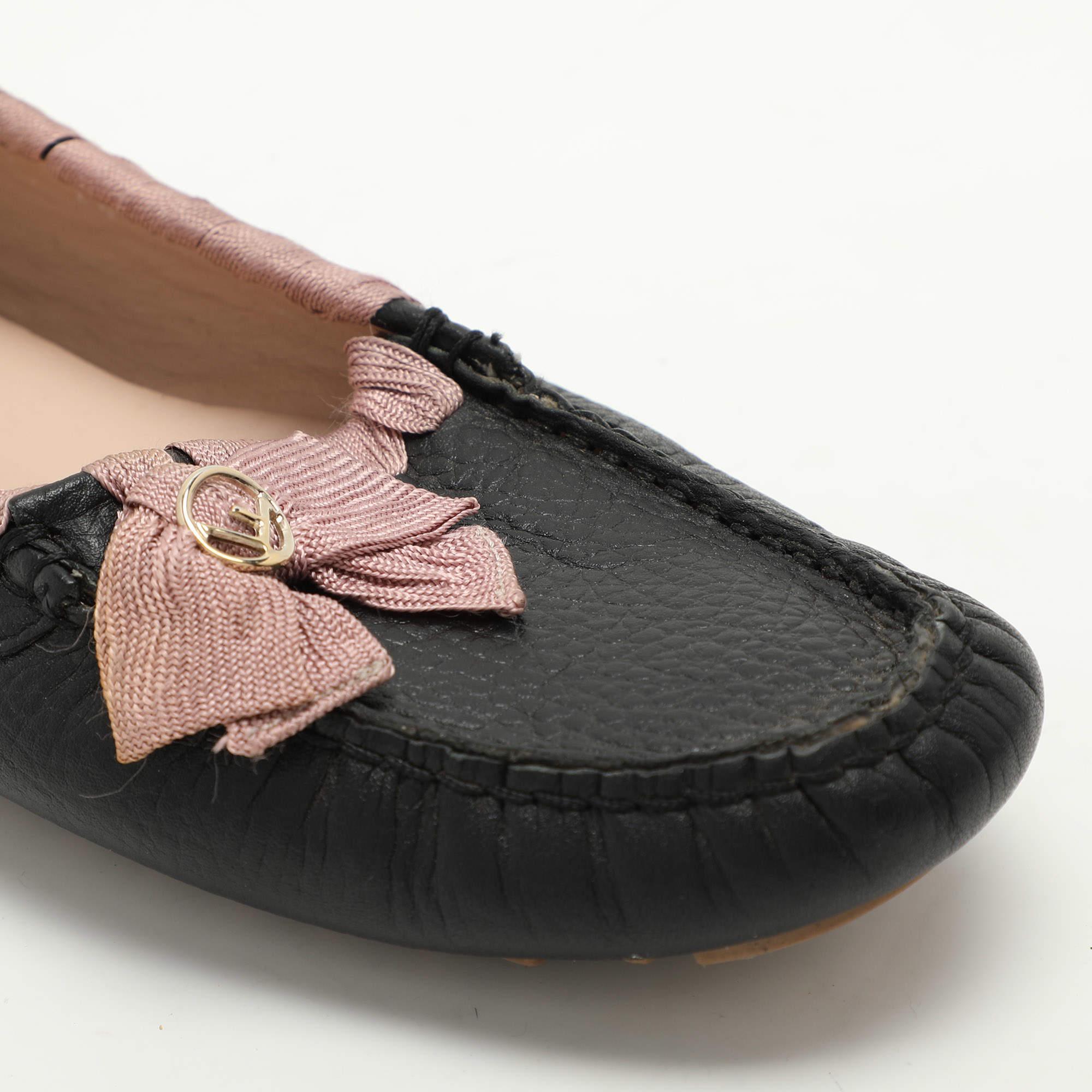 Fendi Mocassini con fiocco in pelle e tessuto nero/rosa taglia 40 in vendita 3