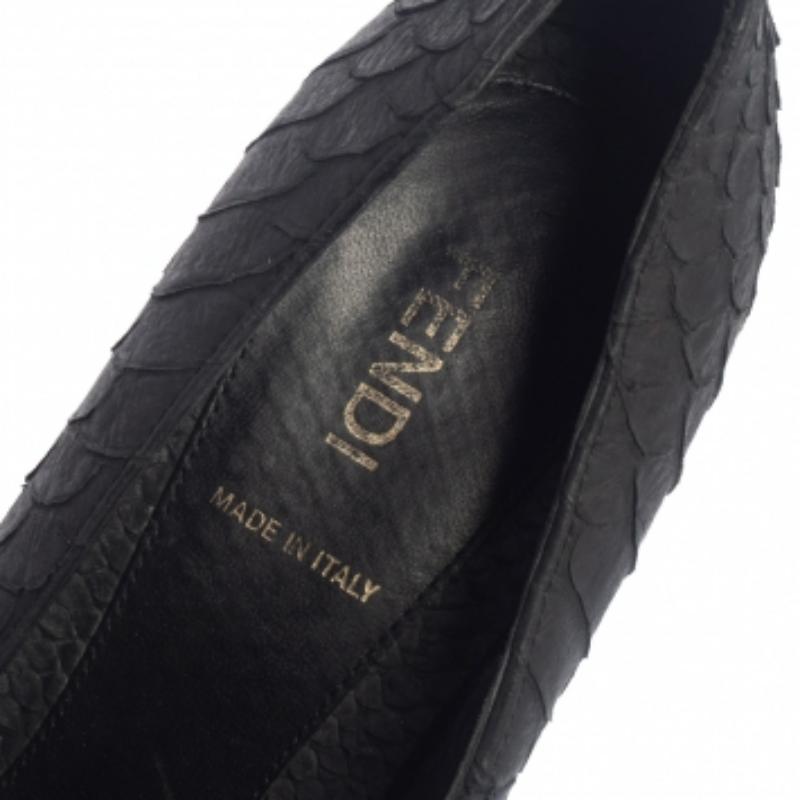 Fendi Black Python Embossed Leather Zucca Print Heel Pumps Size 37 For Sale 2