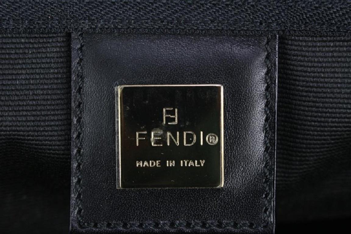 Fendi Black Roma Star Italy 5 Boston Duffle Bag with Strap Pouch 228ff716 In Good Condition For Sale In Dix hills, NY