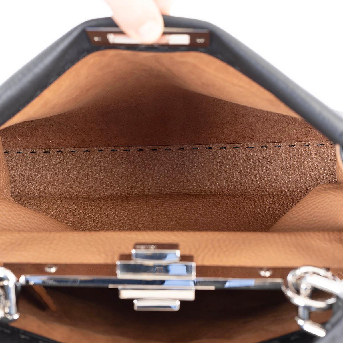 FENDI black Romano leather MEDIUM PEEKABOO ISEEU Shoulder Bag For Sale 1