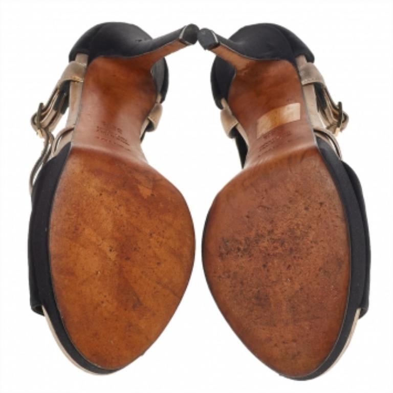 Noir Fendi Sandales à lanières en satin et cuir noir Taille 36.5