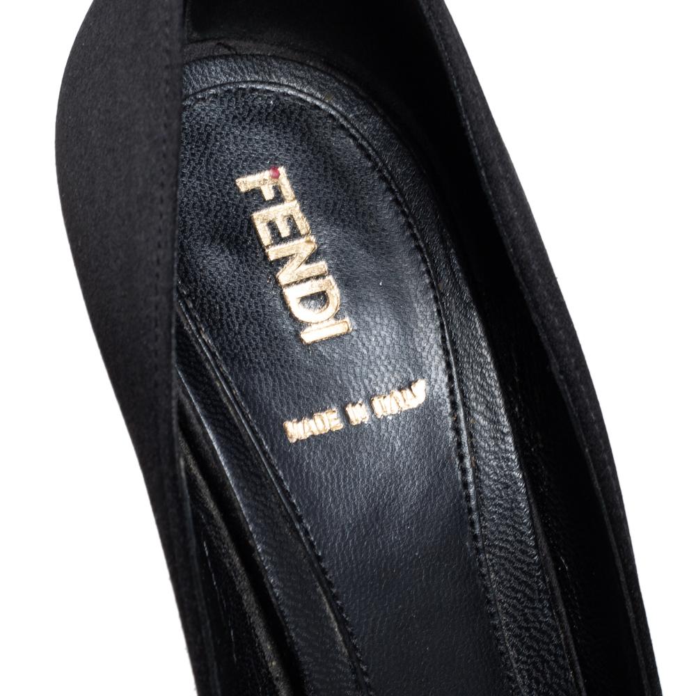 Fendi Black Satin Bow Open Toe Platform Pumps Size 37.5 In Good Condition In Dubai, Al Qouz 2