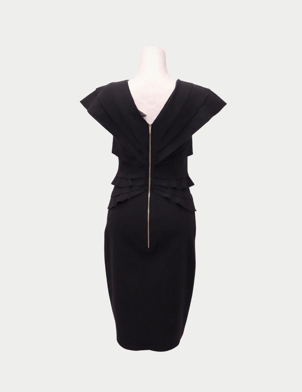 Fendi Schwarzes skulpturales gerafftes Cocktailkleid - EU 36 im Zustand „Gut“ im Angebot in Amman, JO